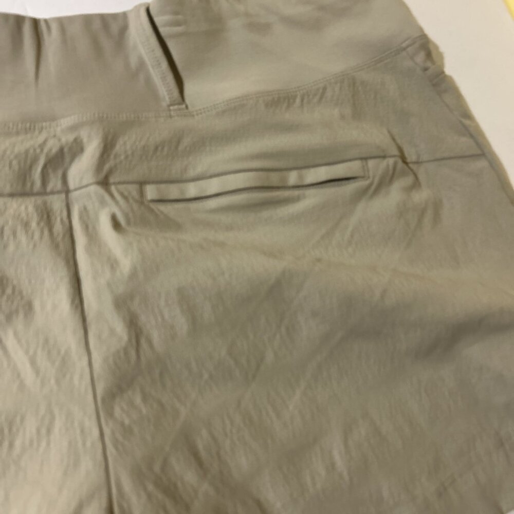 New Athleta Short Trekkie North Shorts Women 18 Tan Workout Hiking  Athleisure - Picture 9 of 10
